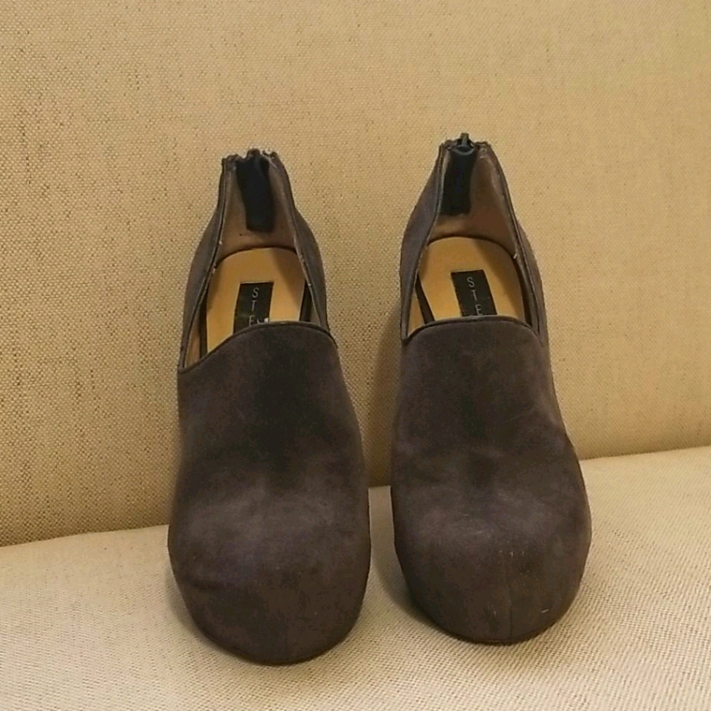 Steven by Steve Madden grey ankle boots Suede